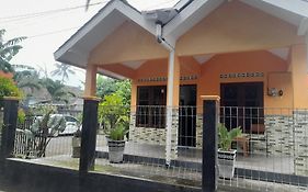 Ndalem Katresnan Kalongan Homestay